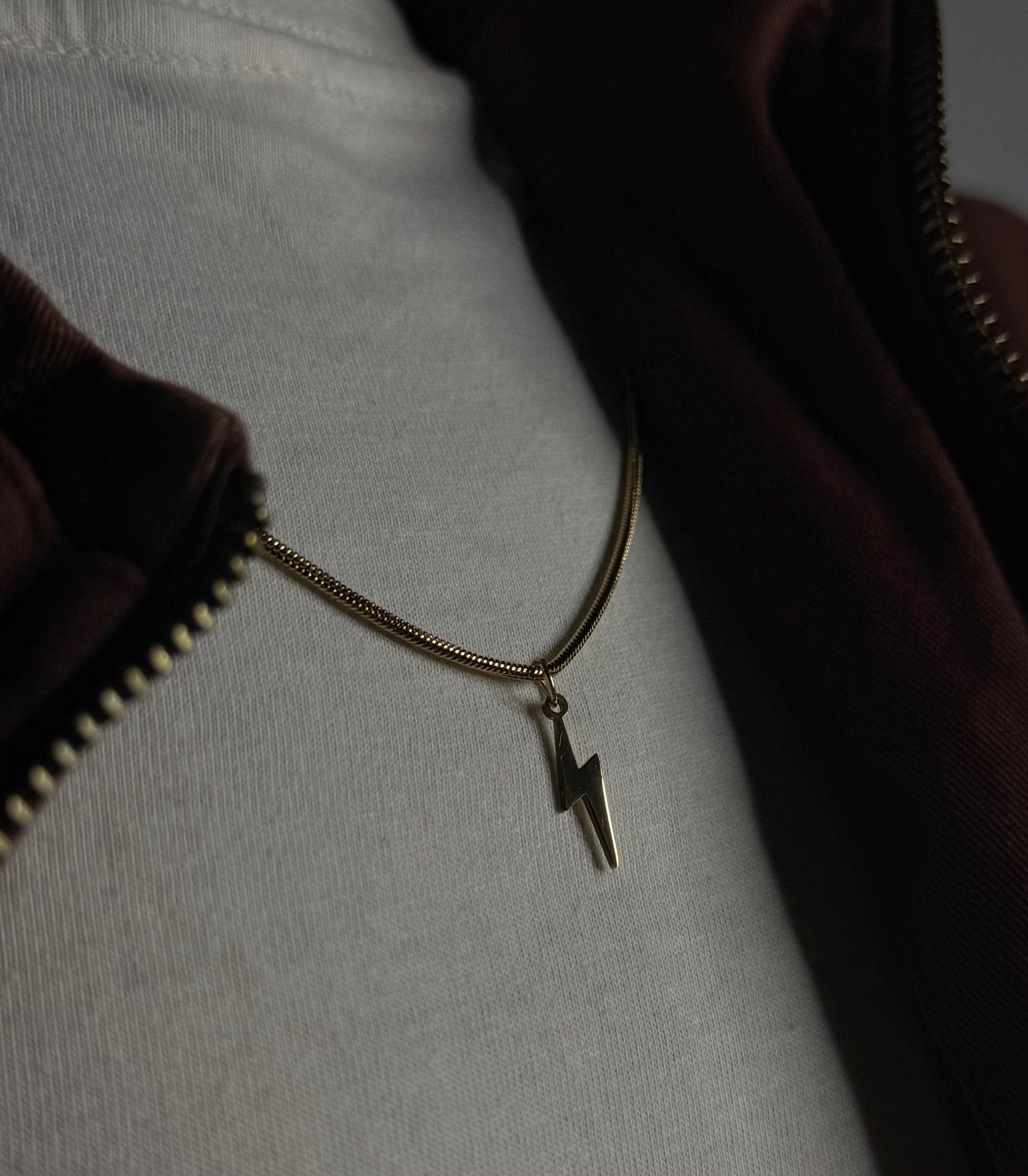 Lumina Nacre Pendant (Gold)