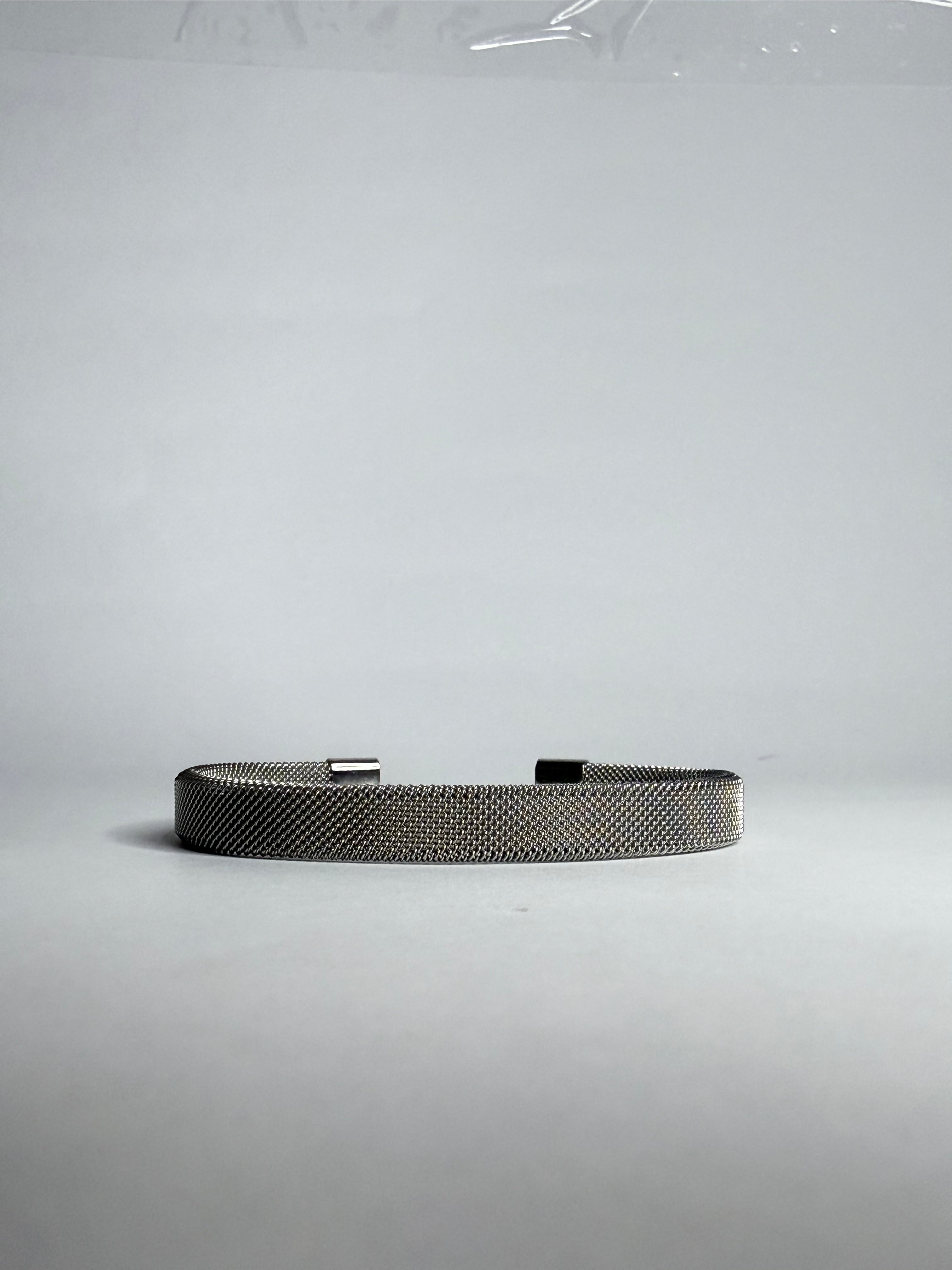 Milanese Mesh Cuff (Silver)
