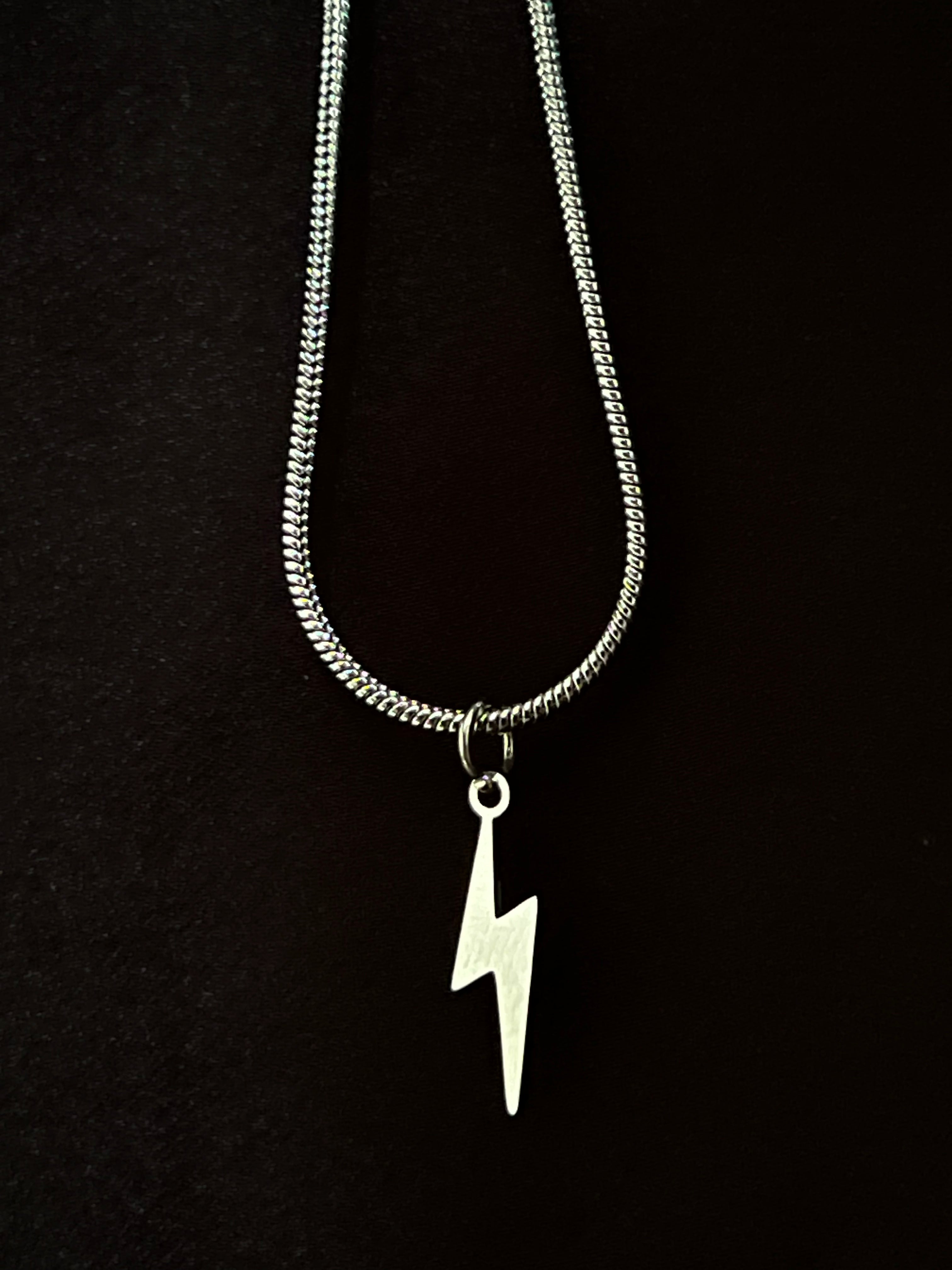 Lumina Nacre Pendant