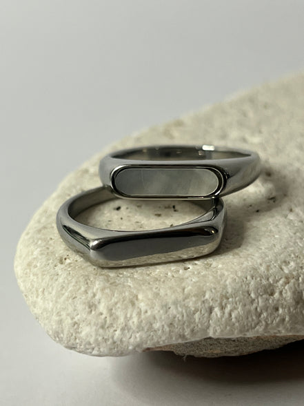 Minimalistic Bar Ring