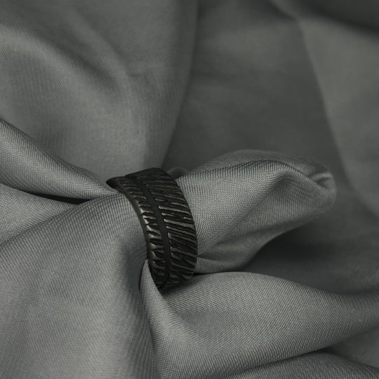 Tribal Engraved Bold Band (black)