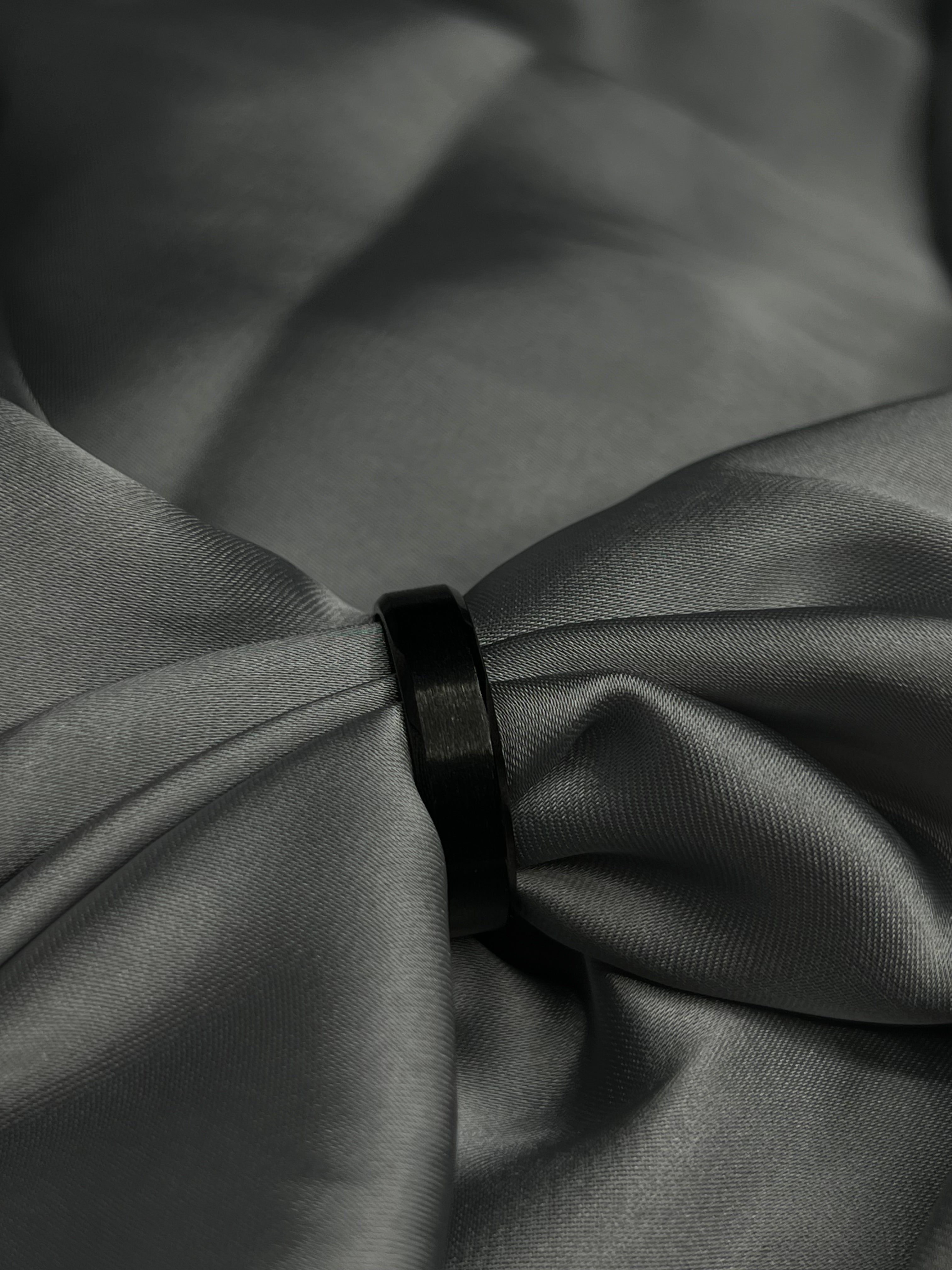 Black Plain Ring | Tungsten